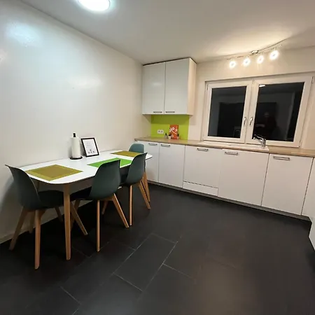 Flexstay 8 Homestay *